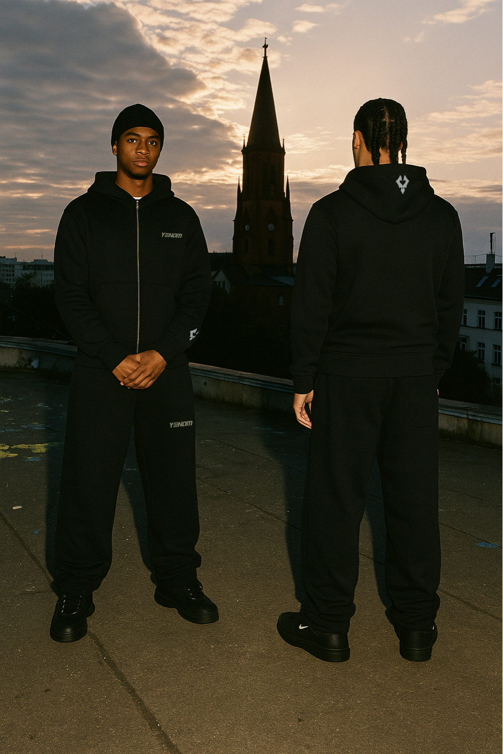 Yenom™ Black Zipper