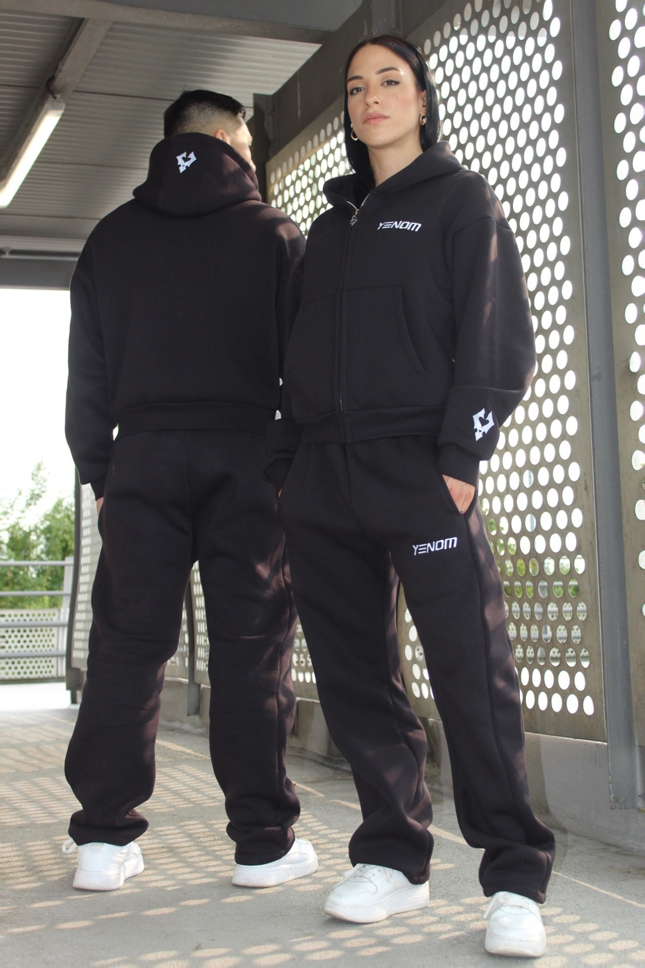 Yenom™ Black Zipper